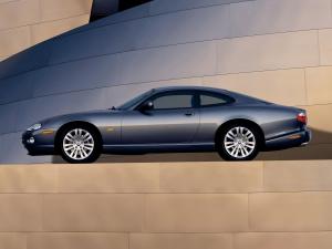 Jaguar XK8 Coupe 2004 года